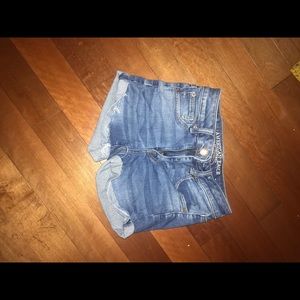 Cuffed American eagle shorts